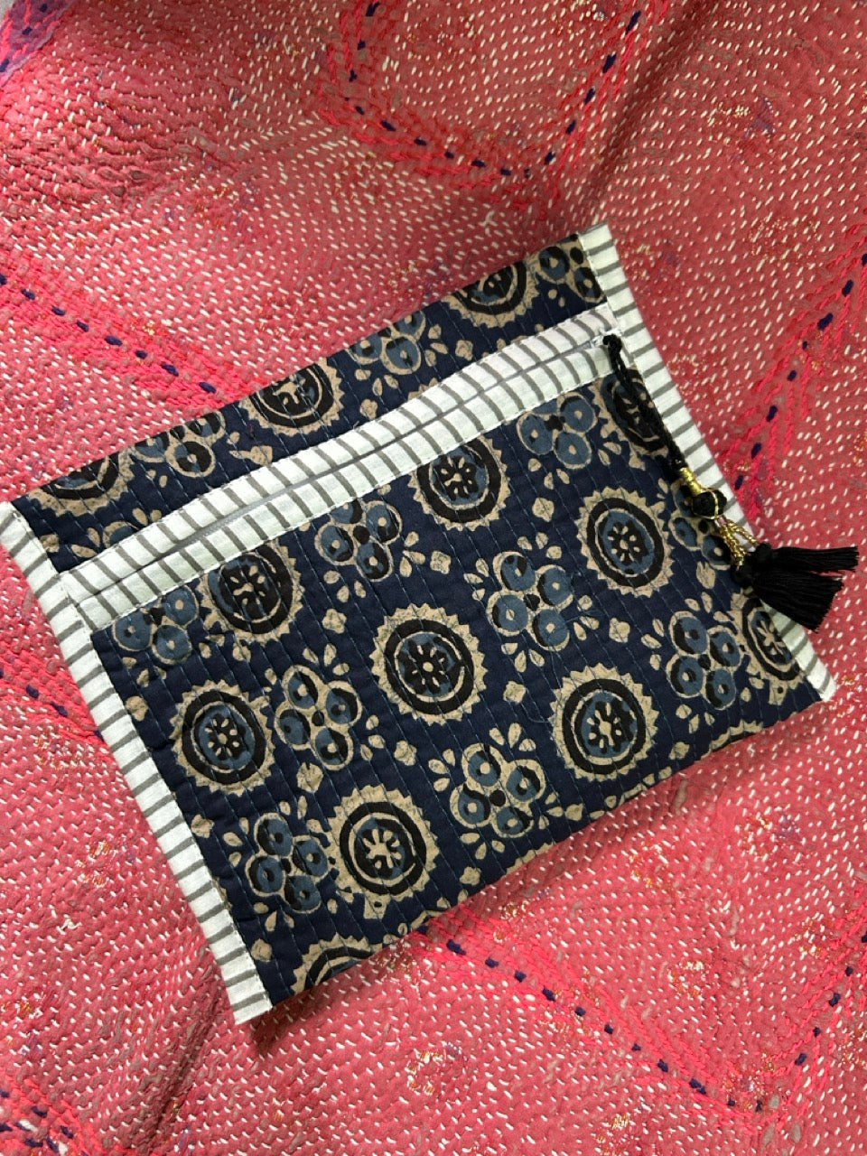 HitoMi POUCH SQUARE FLAT /indigo/htm150571
